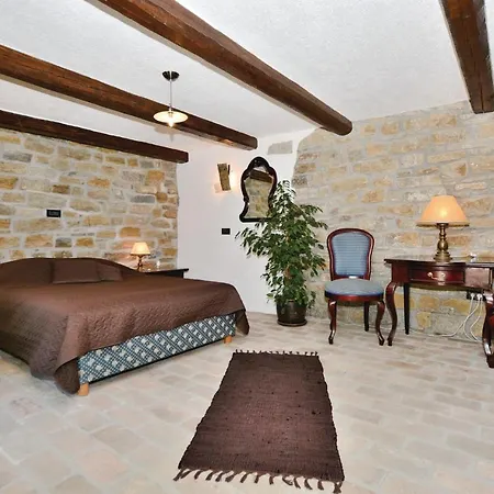 2 Bedroom Cozy In