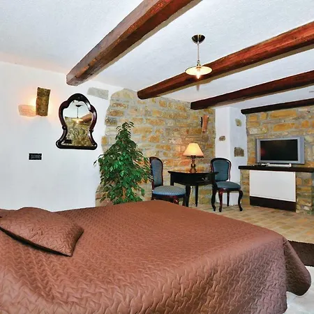 Сasa de vacaciones 2 Bedroom Cozy In Šmarje