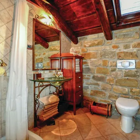 Сasa de vacaciones 2 Bedroom Cozy In *