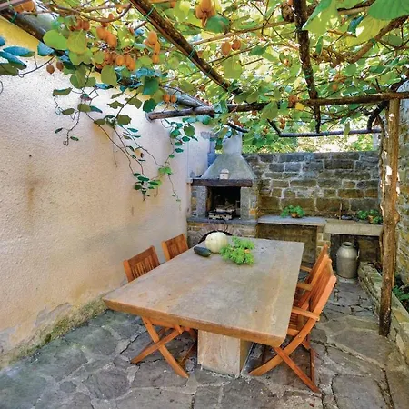 2 Bedroom In Smarje * Pomjan