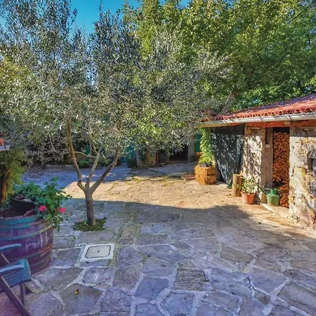 2 Bedroom In Smarje * Smarje (Koper)