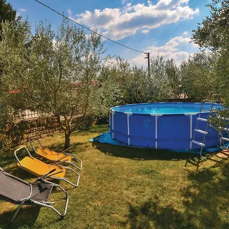 2 Bedroom Cozy In Šmarje