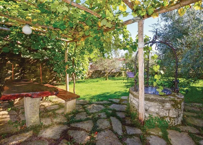 2 Bedroom In Smarje *