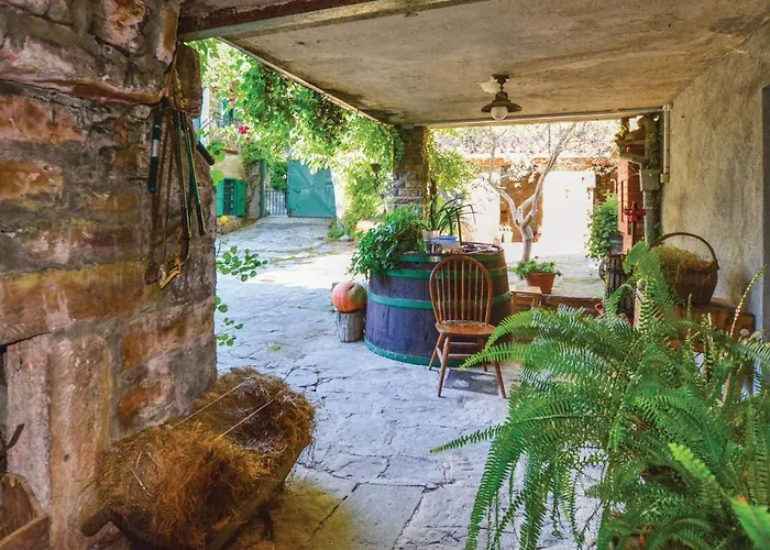 2 Bedroom In Smarje 度假居 Šmarje